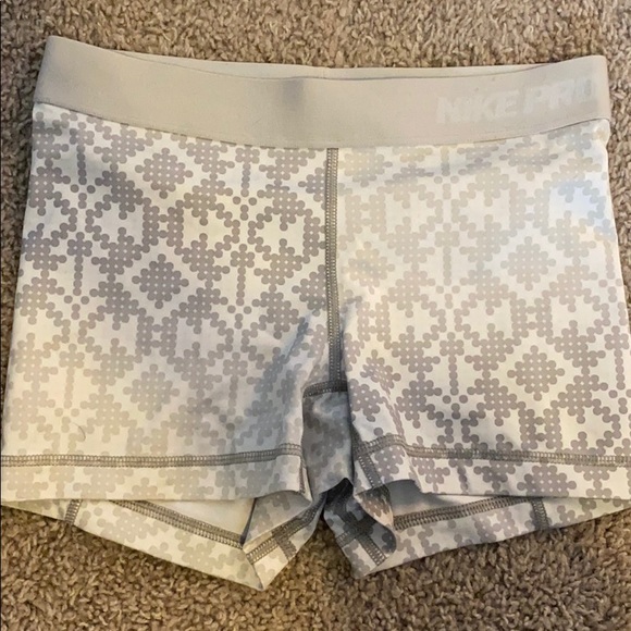 Nike | Shorts | Nike Pro 25 Inch Shorts 